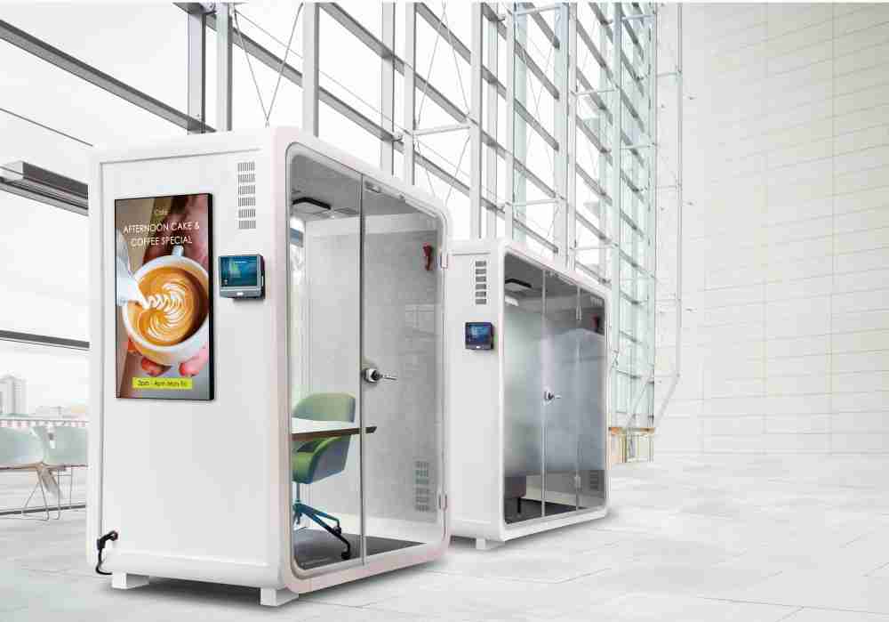 尊龙z6子公司达擎之智慧行动办公舱，，，，采用PDLC智能调光玻璃设计，，，透过通电与断电的电流切换，，，呈现透明与雾面效果，，具节能降耗特性并兼顾隐私，，，确保信息安全